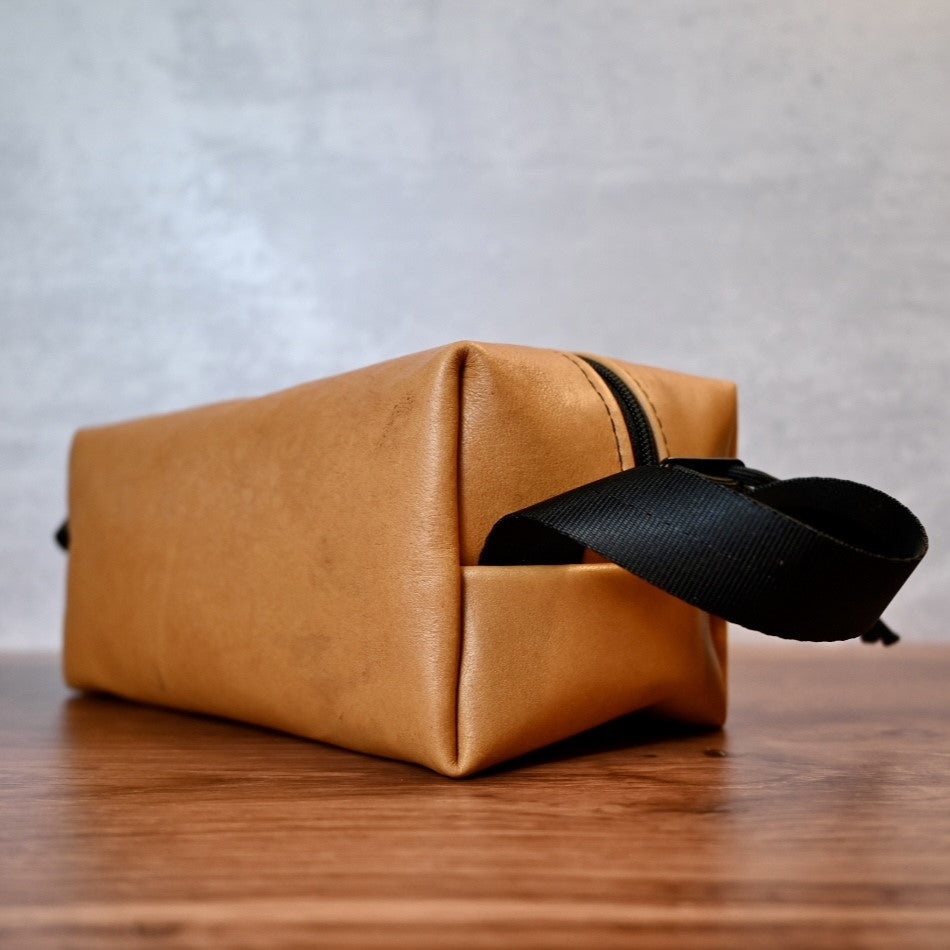 Leather Dopp Kit - Camel